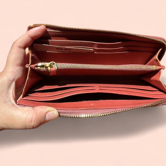 MiuMiu Croc Wallet - Picture 4 of 8